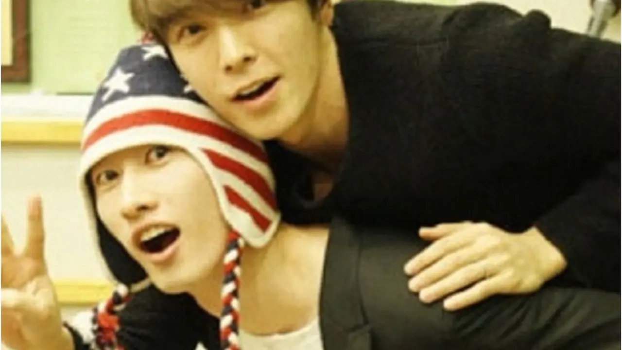 Donghae dan Eunhyuk Super Junior