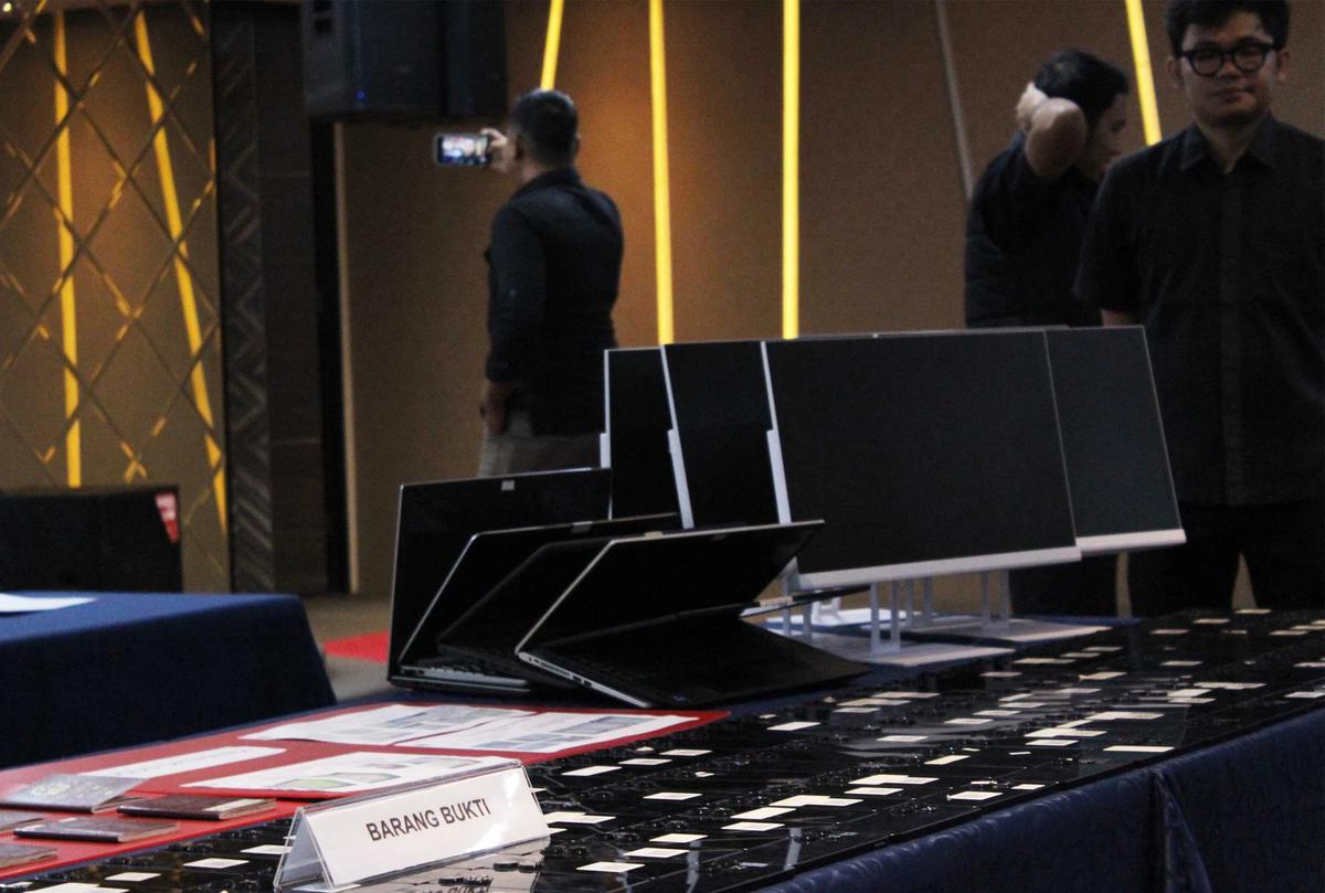 FOTO: Imigrasi Bongkar Sindikat Love Scamming Internasional Berbasis AI di Tangerang