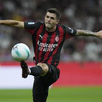 Aksi Christian Pulisic di pertandingan AC Milan vs Cremonese di giornata 1 Serie A 2025/2026 di San Siro, Minggu (24/08/2025). (AP Photo/Luca Bruno)