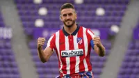 Koke. Gelandang Spanyol berusia 30 tahun ini hingga kini setia berseragam Atletico Madrid sepanjang kariernya. Ia merupakan anggota Akademi Atletico Madrid sejak awal musim 2008/2009 yang akhirnya promosi ke tim senior pada awal musim 2010/2011. Hingga akhir musim 2021/2022 lalu ia telah tampil dalam 544 laga bersama Atletico Madrid di semua ajang dengan torehan 47 gol dan 108 assist. (AFP/Cesar Manso)