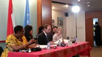 (kedua dari kanan) Komisioner Tinggi HAM PBB Zeid Ra'ad Al Hussein di UN Information Center Jakarta (7/2/2018) (Rizki Akbar Hasan/Liputan6.com)