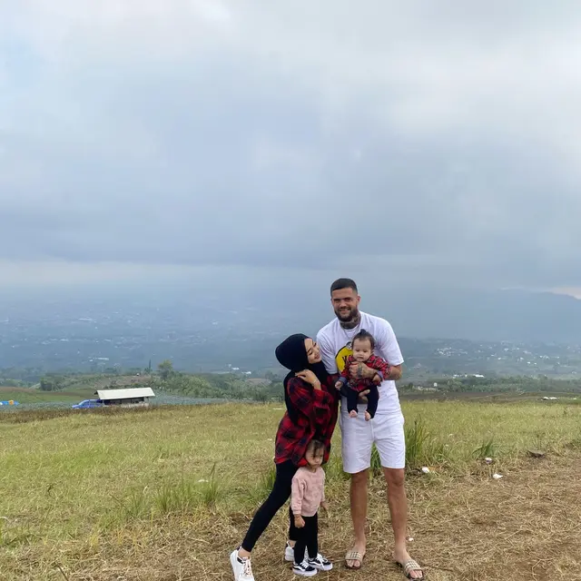 Diego Michiels bersama keluarga (Instagram/diegomichiels24)