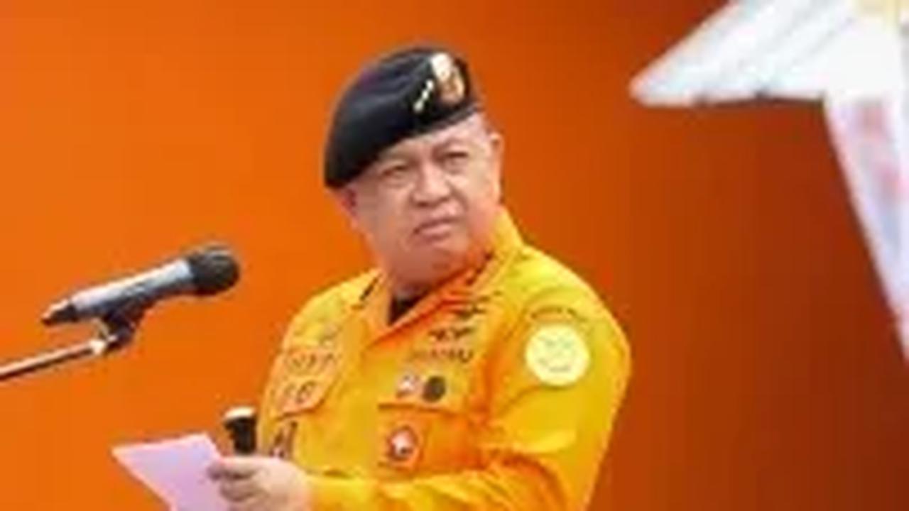 Pakar Hukum Pidana dari Universitas Trisaksi Abdul Fickar Hadjar menekankan Komisi Pemberantasan Korupsi (KPK) memiliki wewenang untuk menangani kasus korupsi di instansi manapun, termasuk militer.