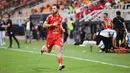 Pemain baru Persija Jakarta, Jean Mota ketika baru masuk saat timnya melawan PSM Makassar pada pekan ke-22 BRI Super League 2025/2026 yang berlangsung di Jakarta International Stadium (JIS), Jumat (20/2/2026) malam WIB. (Bola.com/Abdul Aziz)