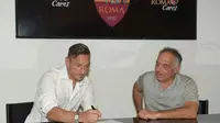 Totti Resmi Akan Bertahan di AS Roma hingga Usia 40 Tahun