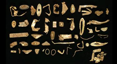 Harta karun emas Anglo Saxon (Birmingham Museum and Art Gallery)