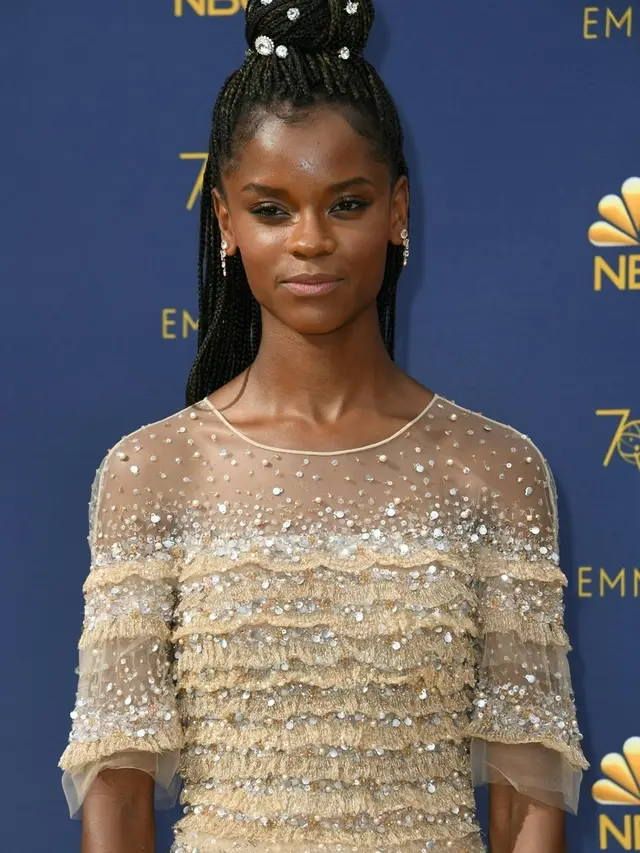 5 Bintang Tampil dengan Riasan Terbaik di Ajang Emmy Awards