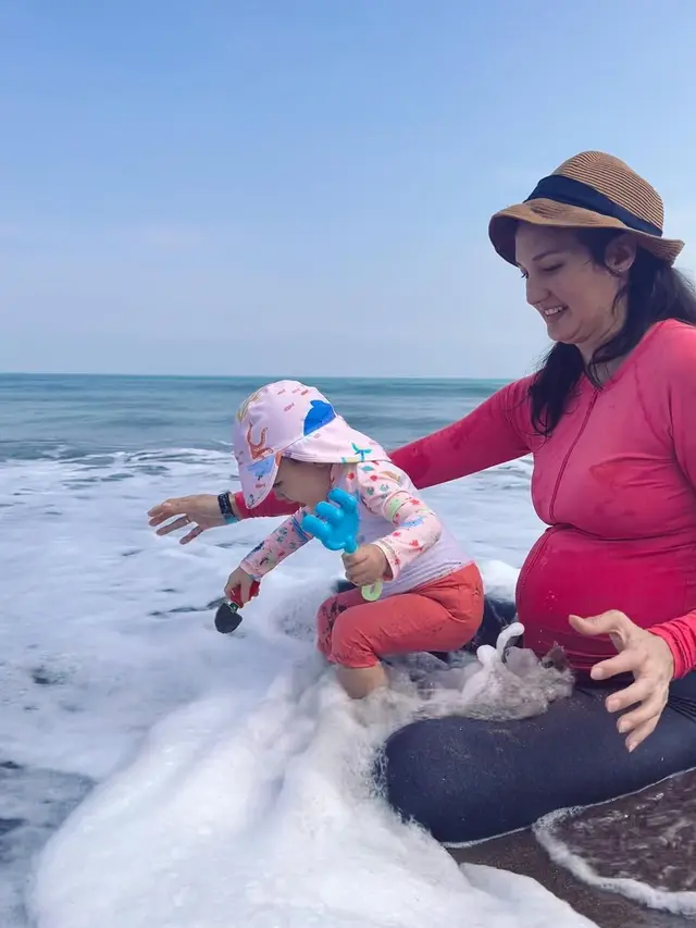 Nadine Chandrawinata baby bump