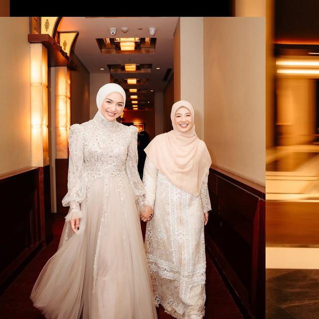 6 Potret Citra Kirana dan Natasha Rizky di Galprem Film Baru, Bersahabat Sejak SMA