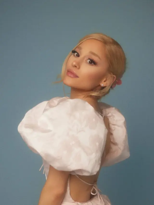 Ariana Grande (Instagram/arianagrande)