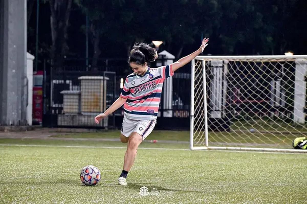 Dengan usia muda, Sintya terus berusaha menyeimbangkan karir di bidang seni dan olahraga. Kegiatan positifnya menjadi inspirasi bagi para fans. (Sumber:Instagram/sintyamarisca)