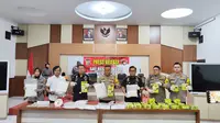 Petugas Bea Cukai  dan Polres Nunukan temukan 33 kilogram methampetamin (sabu) dan 1.243 butir pil ekstasi saat memeriksa barang-barang impor dari Malaysia, pada Sabtu 10 Februari 2024. (Istimewa).