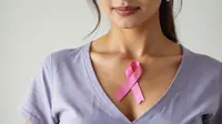 Kehilangan Payudara Pasca Operasi Picu Dampak Psikologis, Bedah Onkloplastik Bisa Jadi Pilihan. Foto dibuat oleh AI.