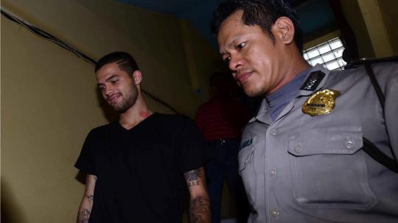 Nikita Willy jenguk Diego di Polsek Tanah Abang
