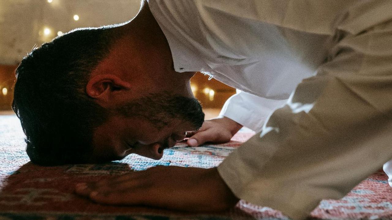 Simak Niat Sholat Taubat dan Tata Caranya yang Baik dan Benar, Mudah Diamalkan