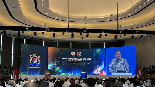 Menteri Koordinator Bidang Perekonomian Airlangga Hartarto saat Rapat Pimpinan Nasional KADIN, di Park Hyatt, Jakarta, Senin (1/12/2025). (Foto: Liputan6.com/Tira Santia)