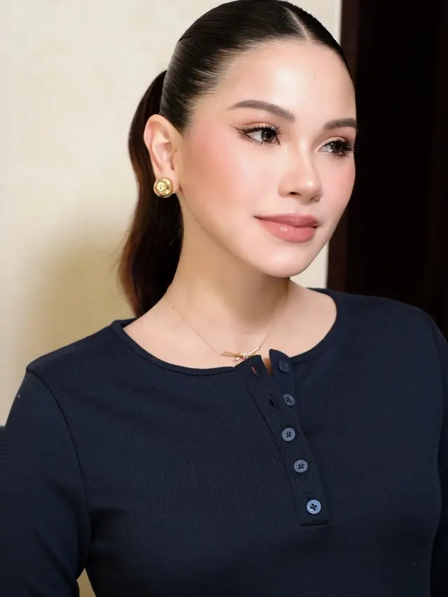 Pesona Alyssa Daguise Jelang Melahirkan, Pancarkan Pregnancy Glow Dipulas Makeup Soft Glam