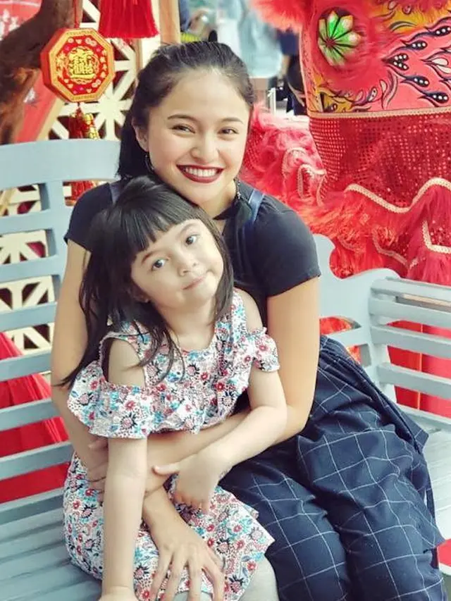 [Bintang] Marshanda dan Sienna