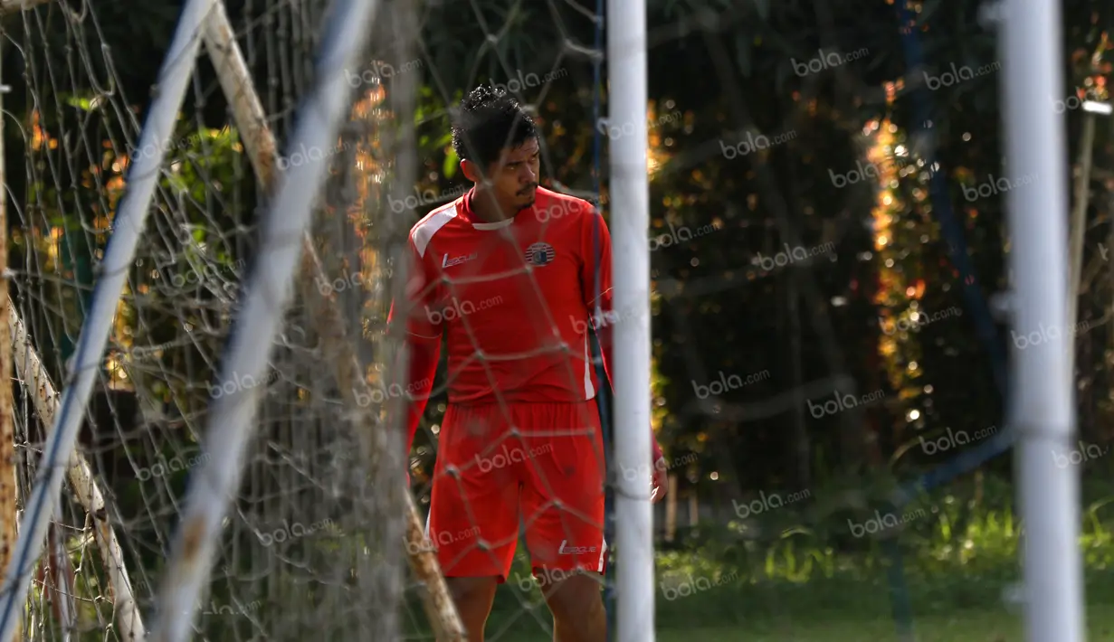Bambang Pamungkas kembali bergabung bersama Persija Jakarta untuk Torabika Soccer Champioship 2016 di Lapangan Villa 2000, Pamulang, Tangerang Selatan, Senin (25/4/2016). (Bola.com/Nicklas Hanoatubun)