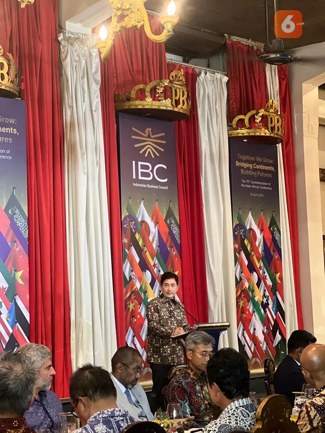 Ketua Dewan Pengawas IBC Arsjad Rasjid dalam peringatan 70 tahun Konferensi Asia-Afrika (KAA) yang digelar oleh IBC, Selasa (22/4/2025). (Liputan6.com/Tanti Yulianingsih)
