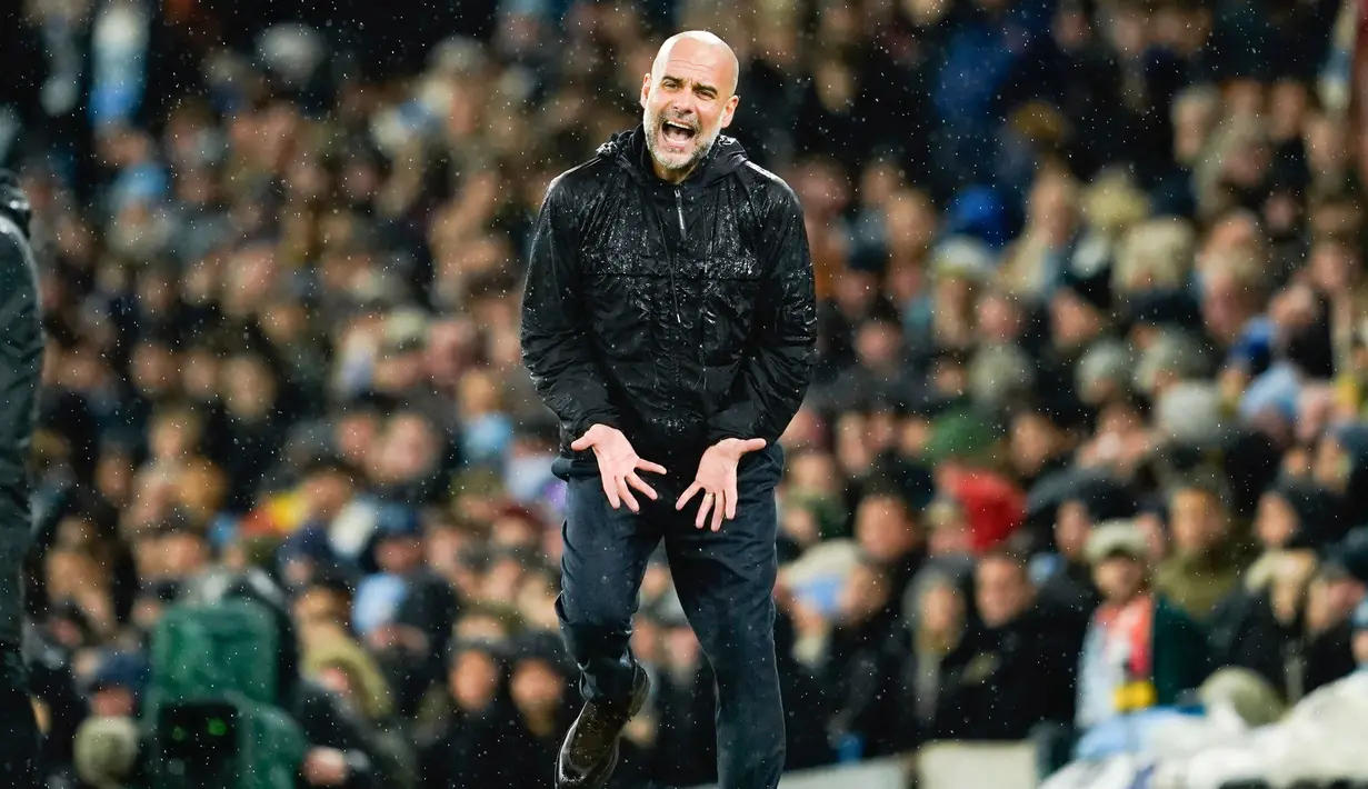 Kemenangan ini mengukuhkan posisi Liverpool di puncak klasemen Liga Inggris 2024/2025 dengan 64 poin dari 27 laga. Man City tertahan di peringkat ke-4 dengan 44 poin. (AP Photo/Dave Thompson)