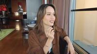 Cinta Laura Tepis Tuduhan Pernah Filler Bibir Biar Mirip Angelina Jolie: Facial Wajah Aja Nggak Pernah. (Dok: @faimachmad )