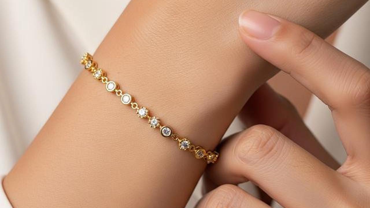 8 Pilihan Gelang Emas Minimalis Tipis tapi Tetap Terlihat Mahal, Tampil Berkelas Setiap Saat