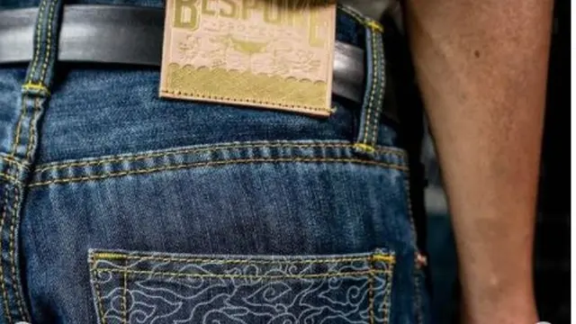 Gandeng Brand Lokal, Ridwan Kamil Desain Celana Jeans dari Limbah Botol Plastik