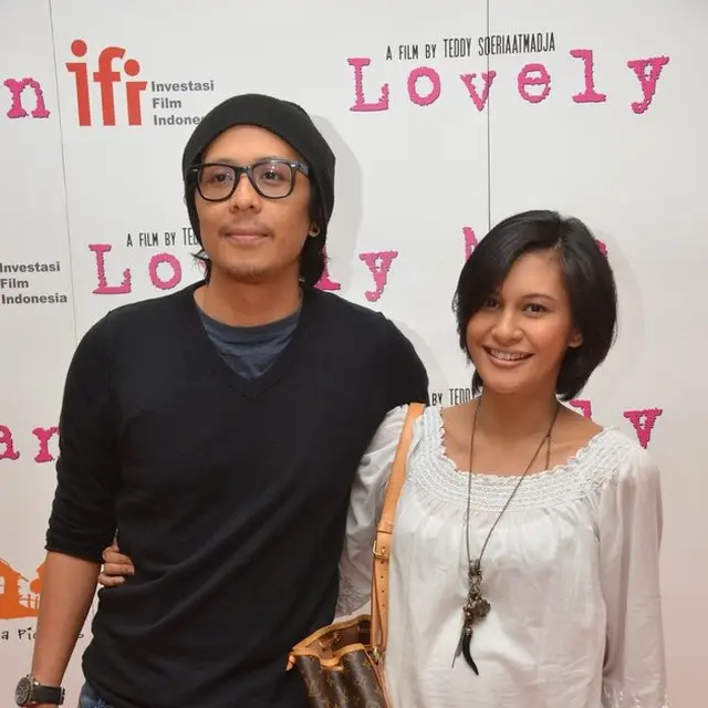 6 Potret Lawas Raihaanun dan Teddy Soeriaatmadja, Cerai Usai 16 Tahun Menikah