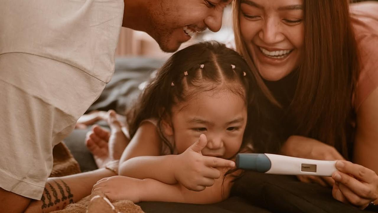 Momen Gemas Xarena Anak Siti Badriah Ajak Bicara sang Adik yang Masih di Dalam Kandungan: Lagi Apa Sudah Makan Belum?