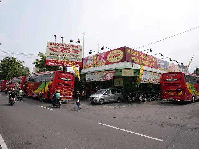 7. Bakpia Pathok 25 Pasar Pathok