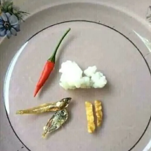 6 Makanan dengan Nasi Porsi Irit Ini Bikin Heran, Sekali Suap Langsung Habis