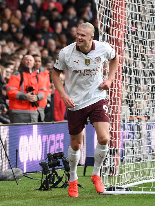 Gol Erling Haaland pada menit ke-71 menggandakan keunggulan sekaligus memastikan kemenangan Manchester City atas Nottingham Forest. (AP Photo/Rui Vieira)