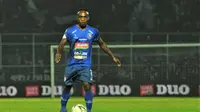 Pemain Arema FC, Ricky Kayame. (Bola.com/Iwan Setiawan)