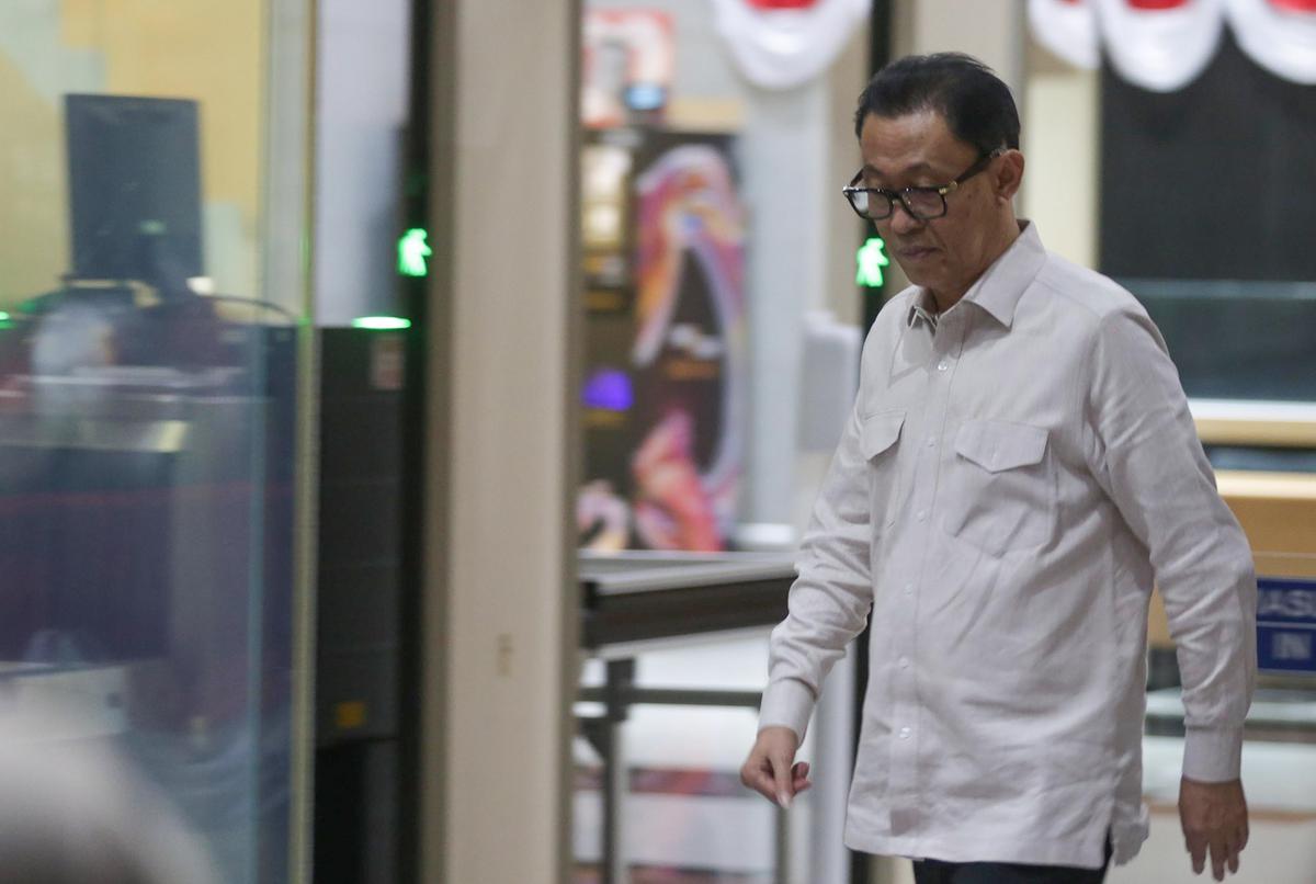 FOTO:  Eks Anggota BPK Ahmadi Noor Supit Diperiksa KPK Terkait Dugaan Korupsi Iklan Bank BJB