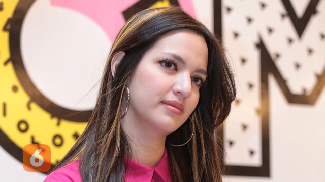 [Bintang] Nia Ramadhani Akan Rayakan Tahun Baru di Eropa