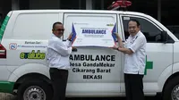 Evalube menggelar program Corporate Social Responsibility (CSR) berupa penyerahan ambulance kepada Desa Gandamekar, Cikarang Barat. 
