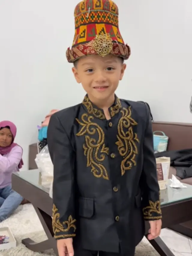 Photoshoot Irish Bella Bersama Keluarga