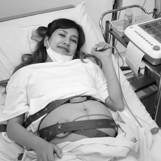 Melahirkan Anak Pertama, Ini 6 Potret Perjalanan Kehamilan Louise Anastasya