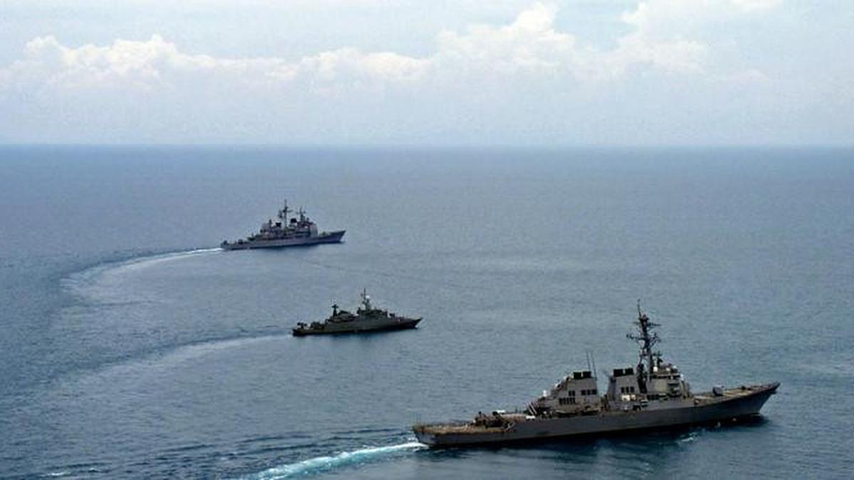 Tiongkok dan Filipina Saling Tuduh Usai Kedua Kapalnya Tabrakan di Laut ...