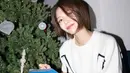 Sooyoung SNSD juga mengubah gaya rambutnya jelang akhir tahun menjadi model straight blunt bob yang bikin look-nya dewasa dan fresh. @sooyoungchoi.