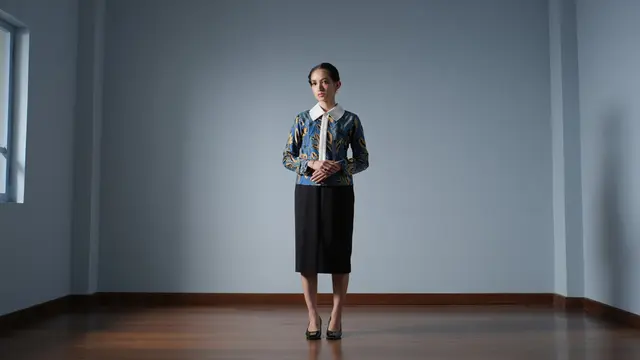 Model Atasan Batik Wanita Kombinasi Kain Polos/ Ilustrasi AI
