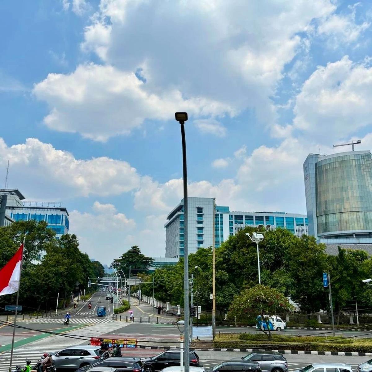 Langit Jakarta Cerah