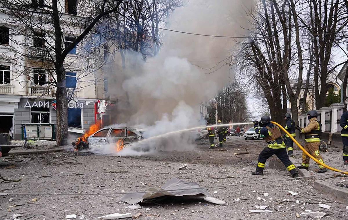 FOTO: Lebih dari 30 Orang Tewas Akibat Serangan Rudal Rusia di Kota Sumy, Ukraina