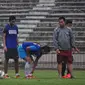 Persegres hanya akan merekrut dua pemain asing saja.