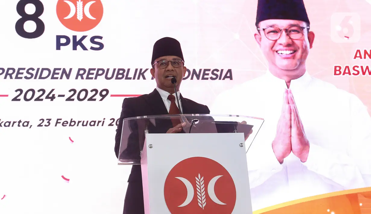 Bakal calon presiden 2024-2029 yang diusung PKS, Anies Rasyid Baswedan berpidato usai pembacaan hasil keputusan musyawarah majelis syuro VIII PKS di Jakarta, Kamis (23/2/2023). PKS secara resmi mendukung Anies Baswedan sebagai bakal calon presiden tahun 2024-2029. (Liputan6.com/Johan Tallo)
