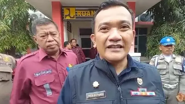 Penjabat atau Pj Bupati Majalengka Dedi Supandi menilai, Bakal Calon Bupati (Bakal Cabup) Majalengka Eman Suherman berkontribusi membantu pemerintahan Dedi sehingga berhasil menyabet berbagai penghargaan bergengsi.