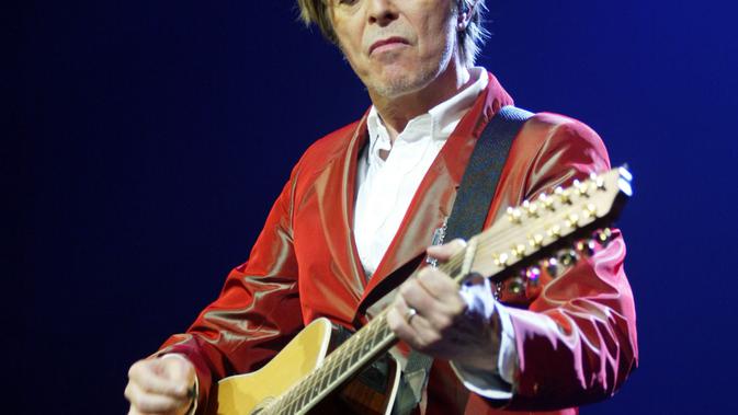 Sudah Meninggal David Bowie Masih Mampu Pecahkan Rekor Adele News Entertainment Fimela Com