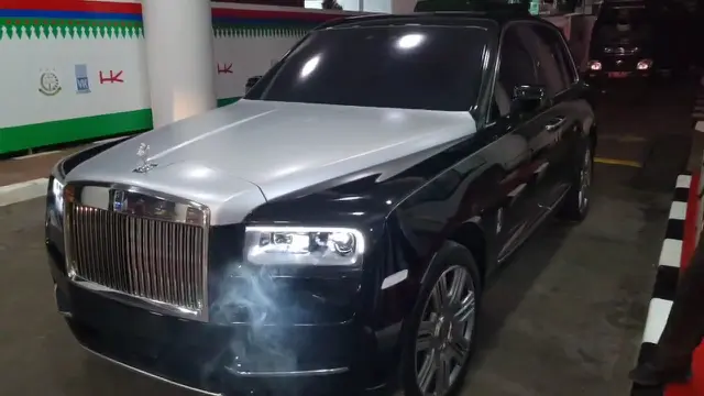 Penampakan mobil mewah Rolls Royce milik suami artis Sandra Dewi, Harvey Moeis yang disita Kejagung.