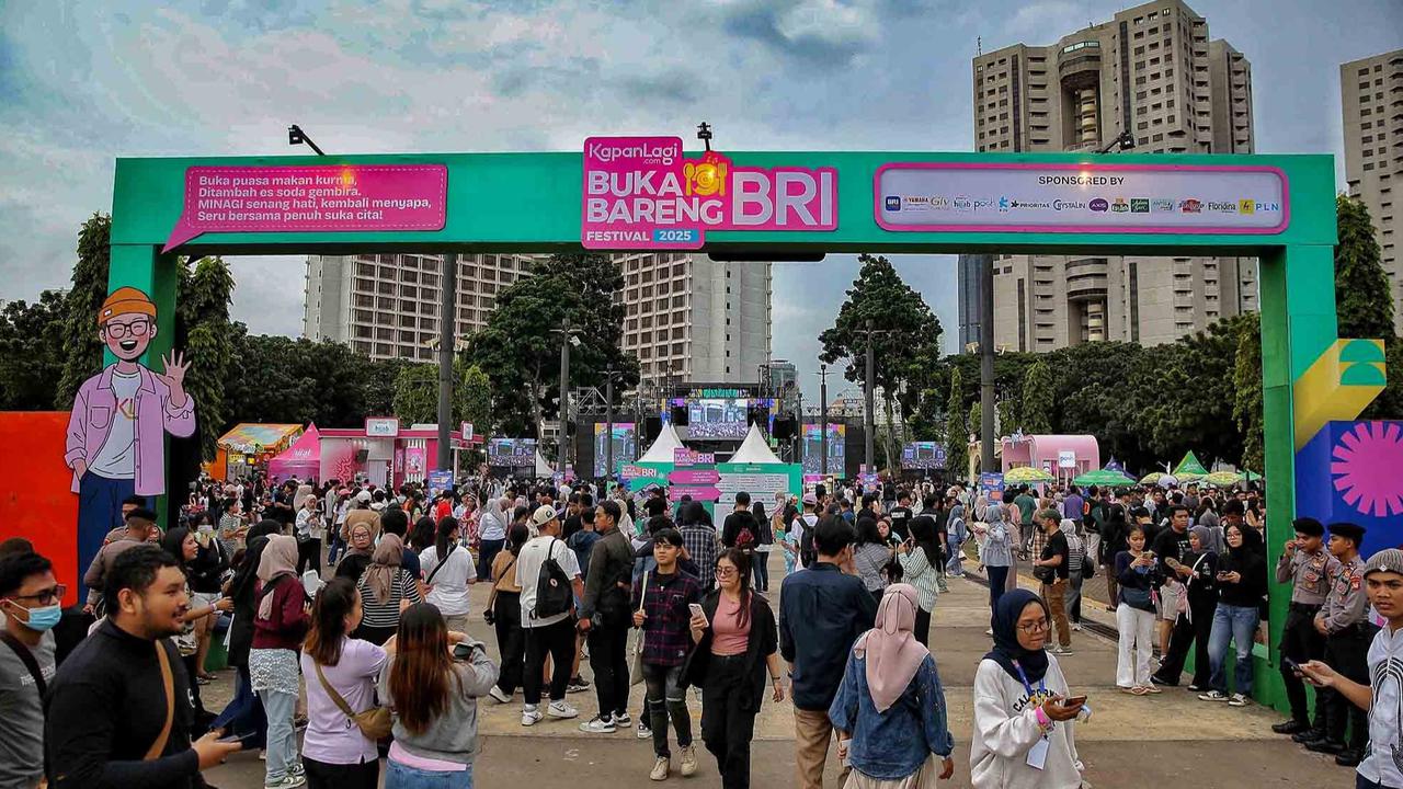 FOTO:  Ribuan Pengunjung Padati Even KapanLagi Buka Bareng BRI Festival 2025